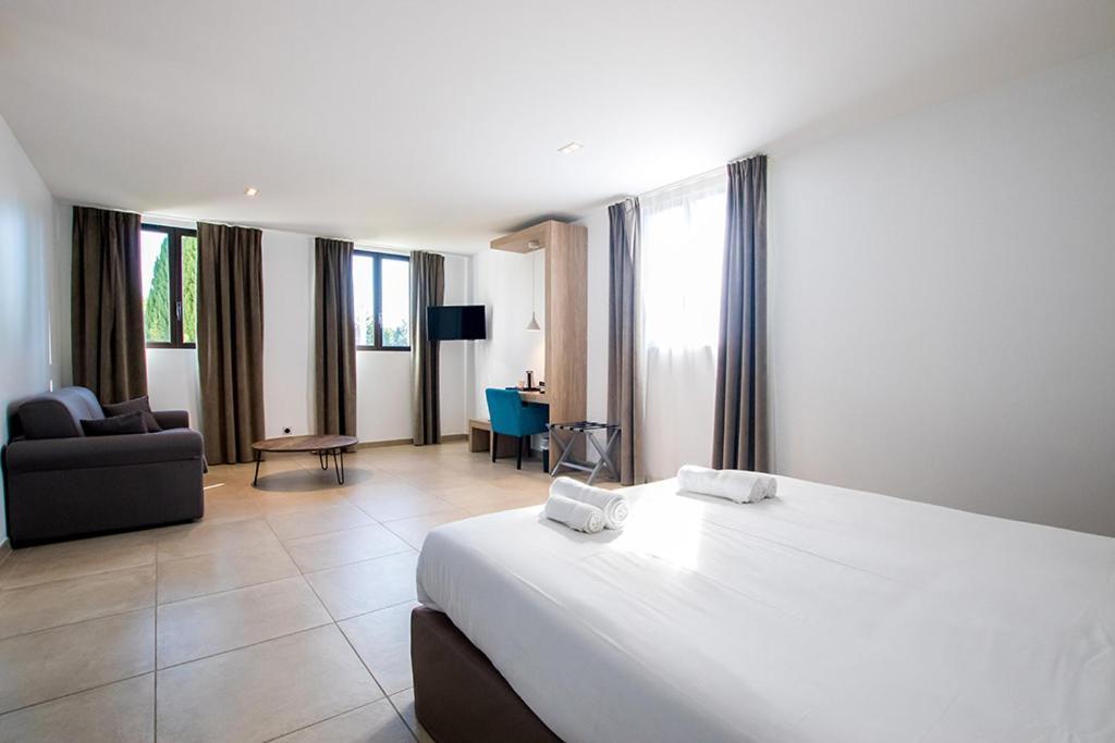 Hotel Du Cros D'Auzon Saint-Maurice-dʼArdèche 外观 照片